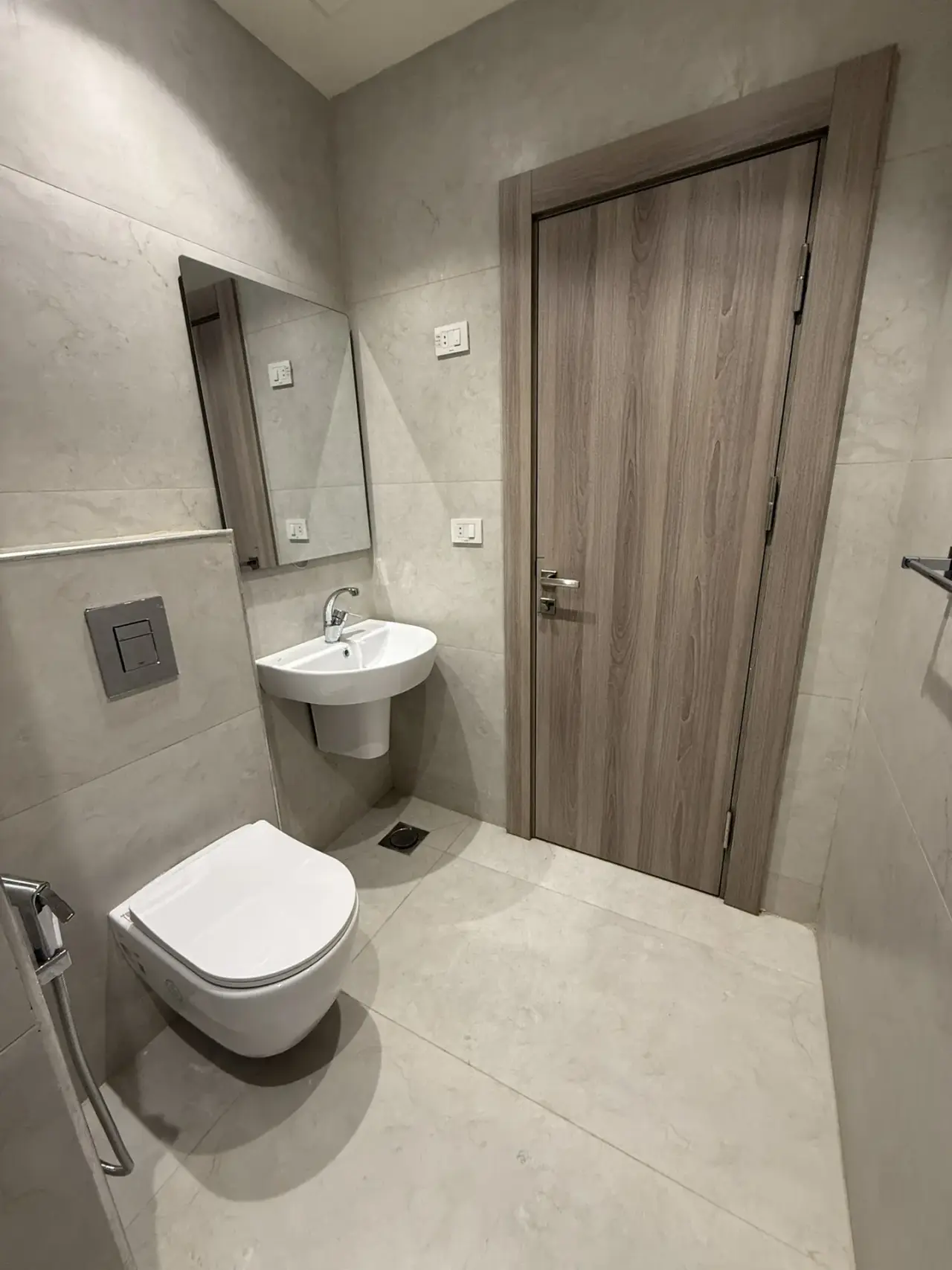 Apartment for rent in Hay Al Worood – photo 11