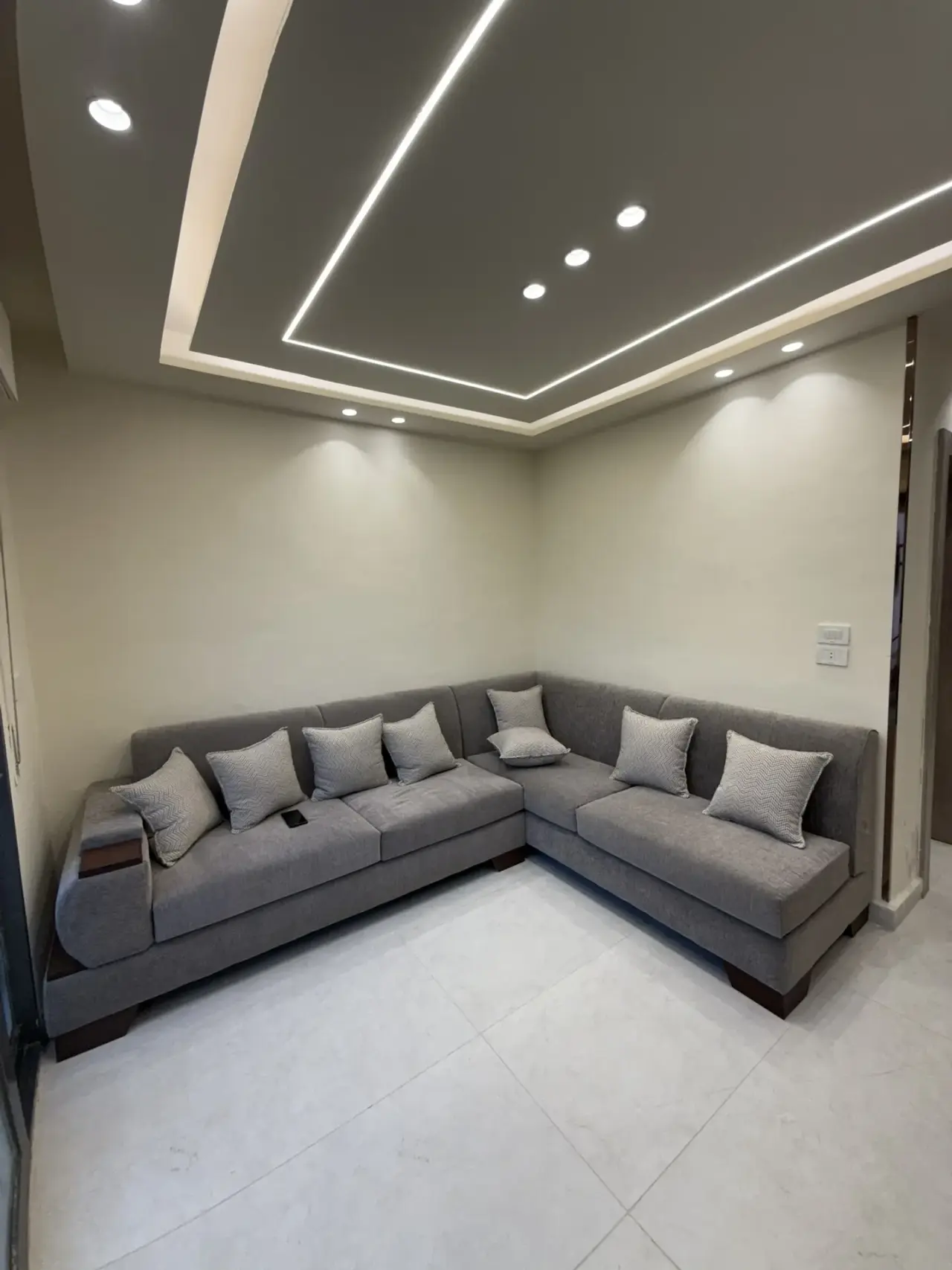 Apartment for rent in Hay Al Worood – photo 2