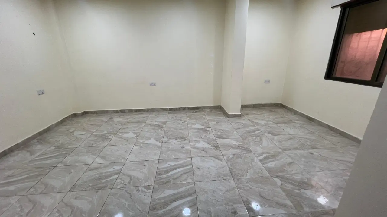 Spacious 180 m² first-floor apartment with 2 master bedrooms for rent in Al Hay Al Sharqy, Irbid