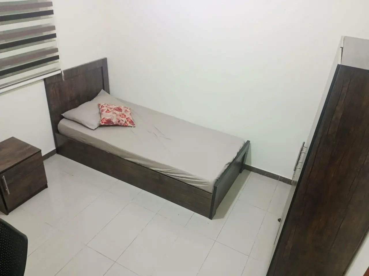 Apartment for rent in University Street – photo 4