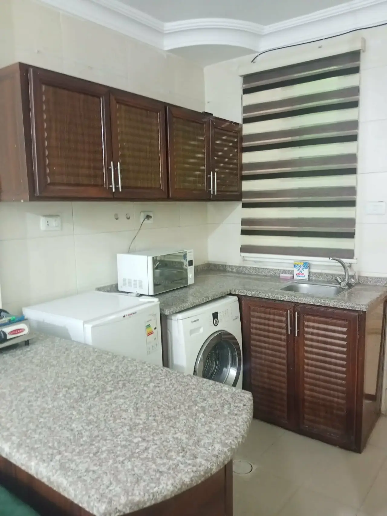 Apartment for rent in University Street – photo 8
