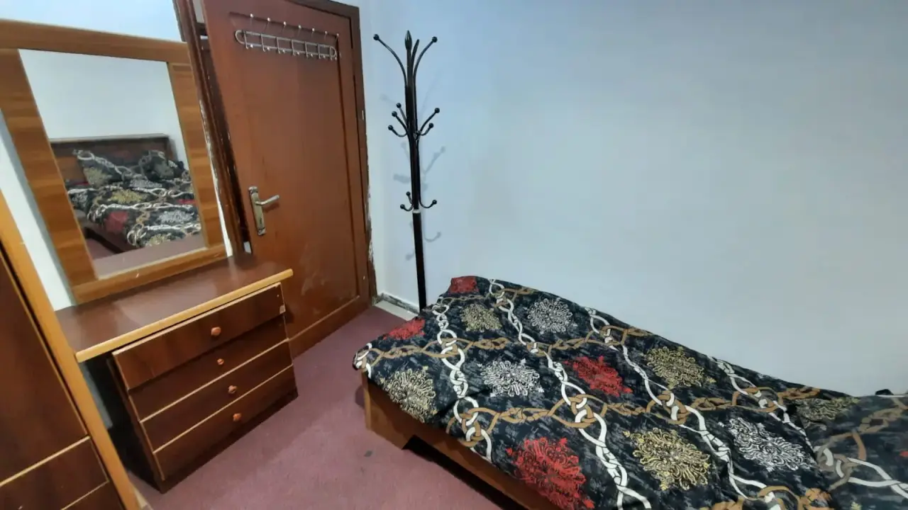 Apartment for rent in University Street – photo 6