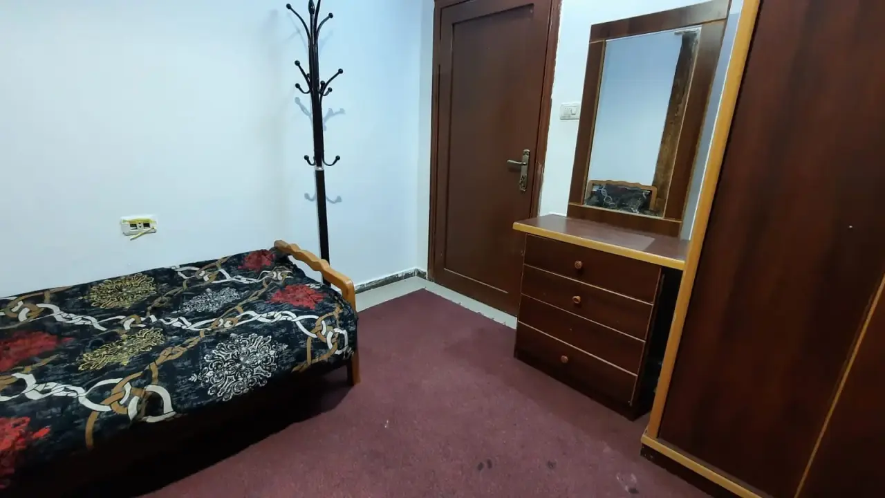 Apartment for rent in University Street – photo 3