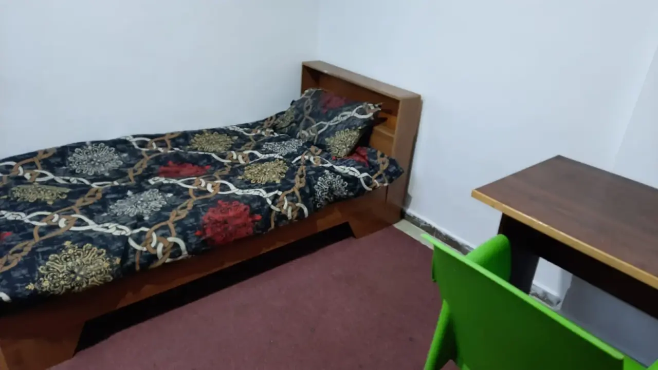 Apartment for rent in University Street – photo 7