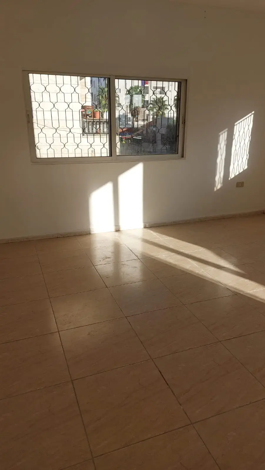 Apartment for rent in University Street – photo 3