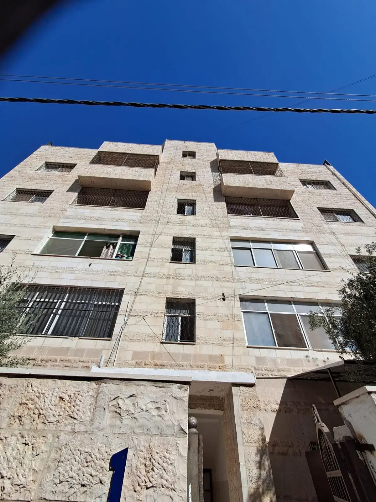 160 m² 4-bedroom student apartment for rent near University Street, Irbid
