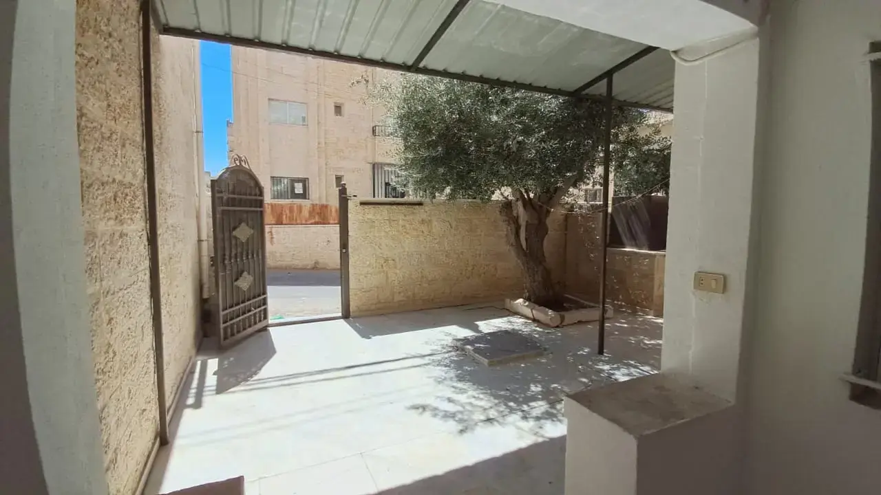 Apartment for rent in University Street – photo 6