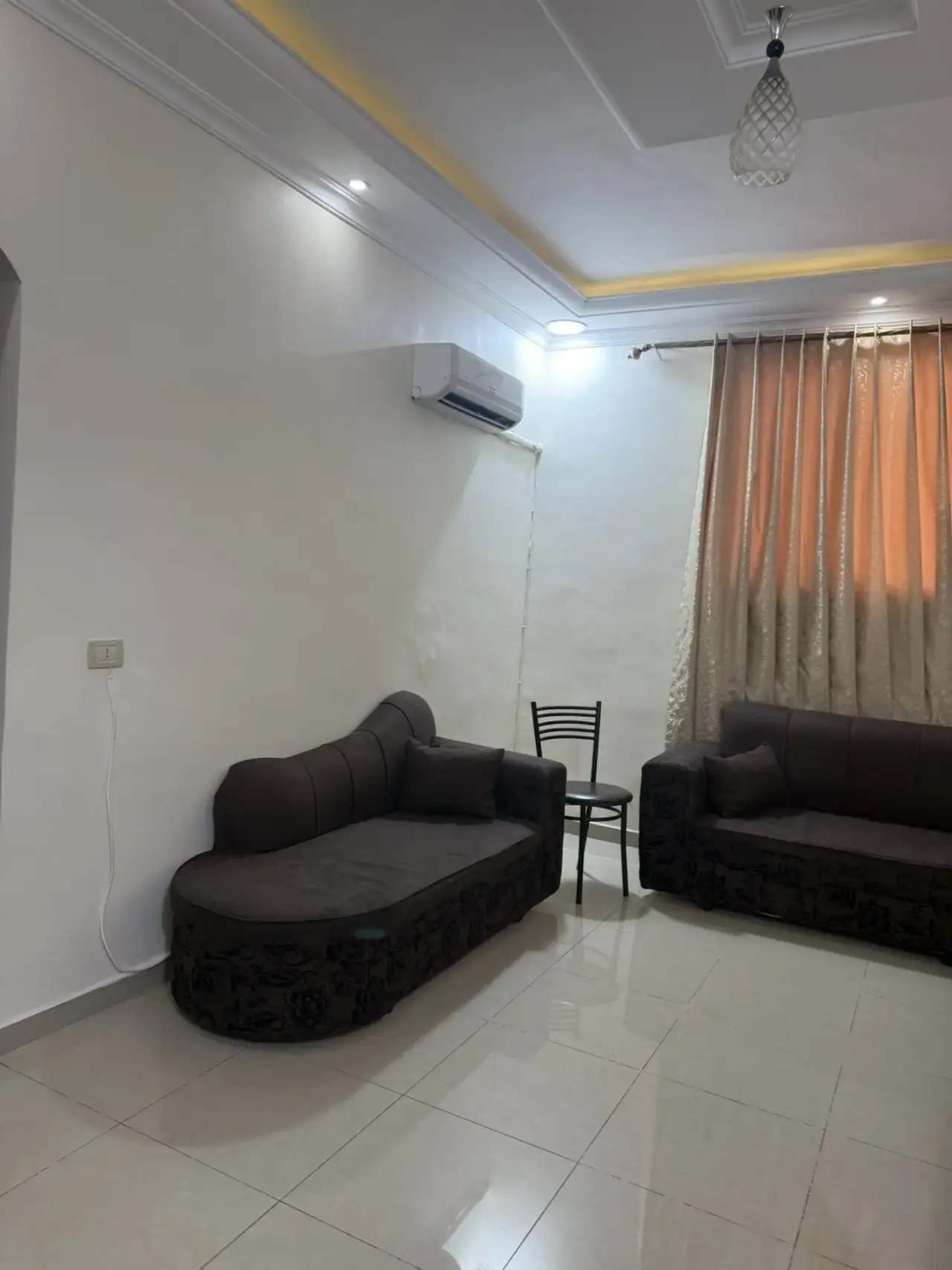 Clean furnished 2-room apartment for rent on University Street, Irbid