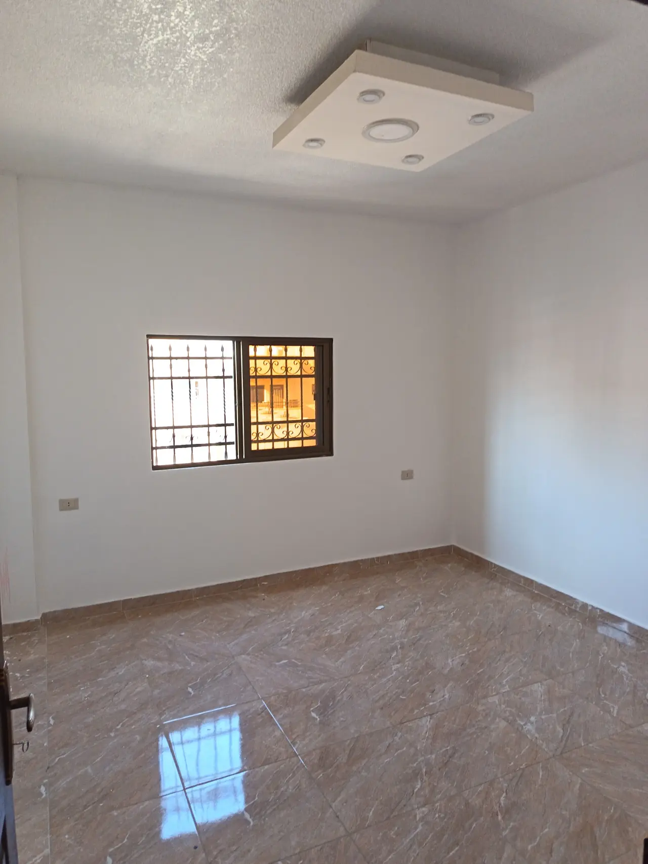 Apartment for sale in Jabal Tareq – photo 5