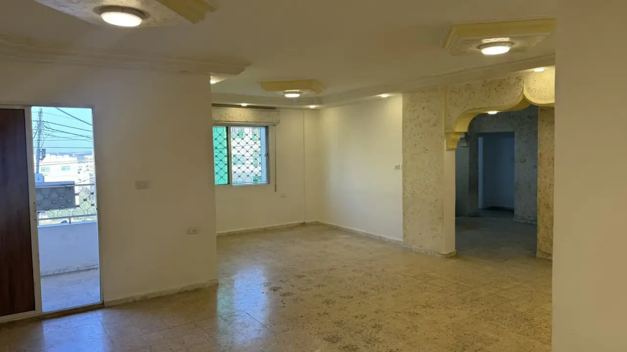 Near the GK roundabout in Al Zarqa Al Jadeedeh, 140 m² flat for rent