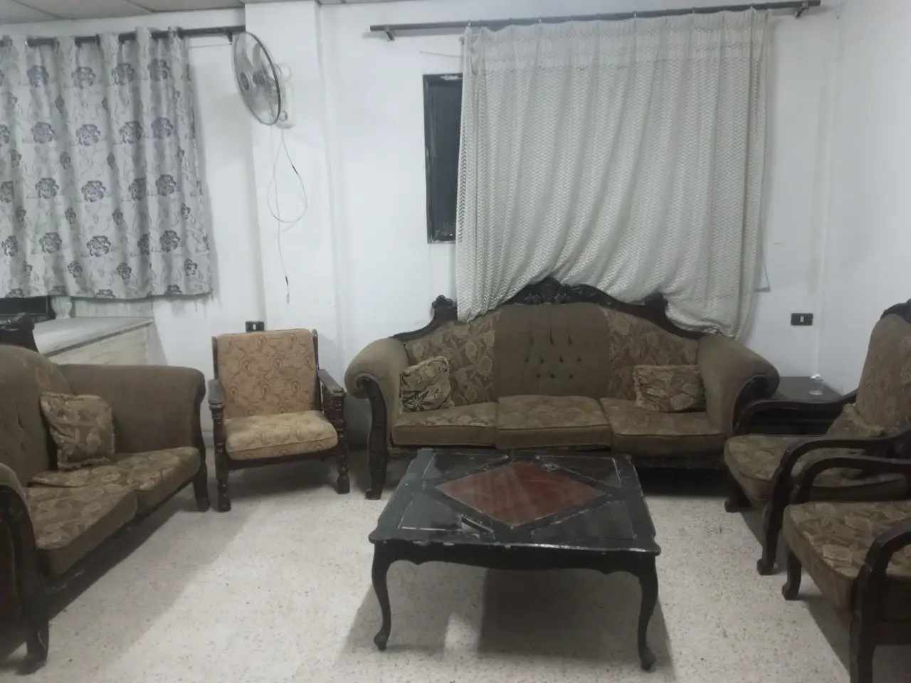 Jabal Tareq, Al Zarqa: furnished one-bedroom flat by the week or month