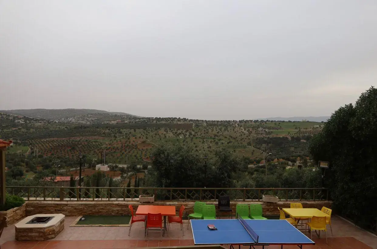 Al Masarra, Birayn: 6.2-dunum farm with house, pool and Jerash hill views