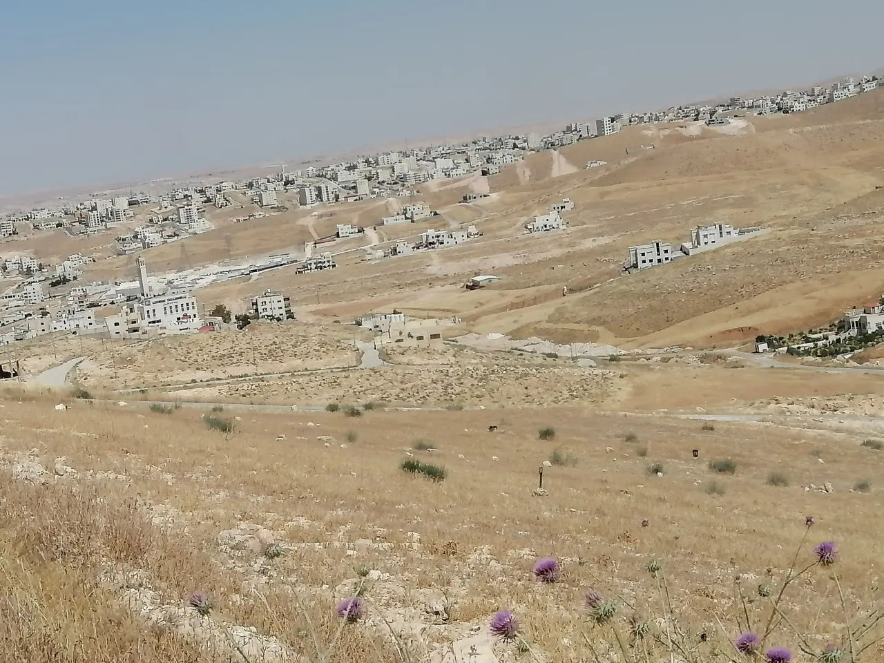 Graiba, behind Dahiet Al Madina: raised 500 m² residential plot with a view