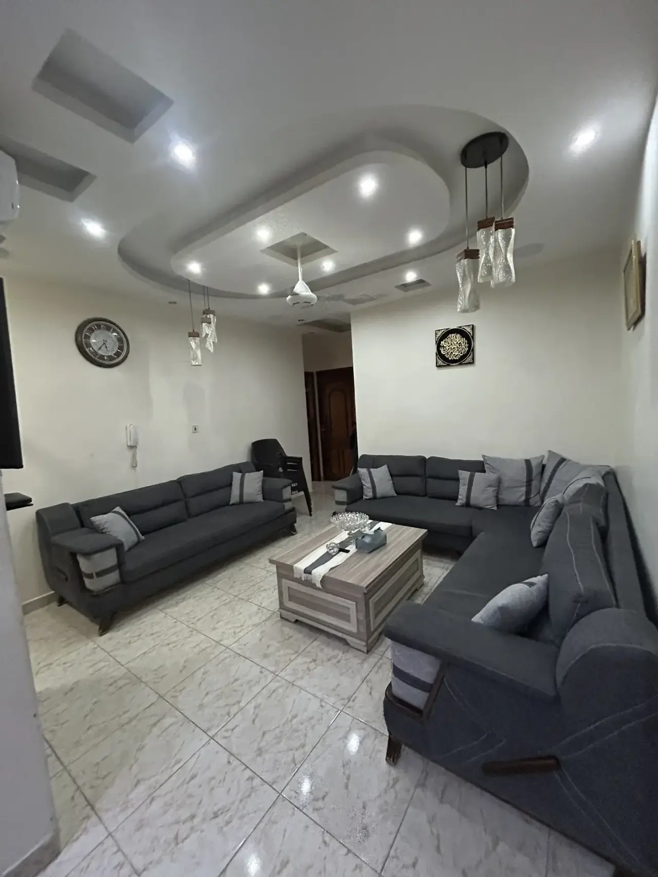 Apartment for sale in Al Sakaneyeh 9 – photo 4