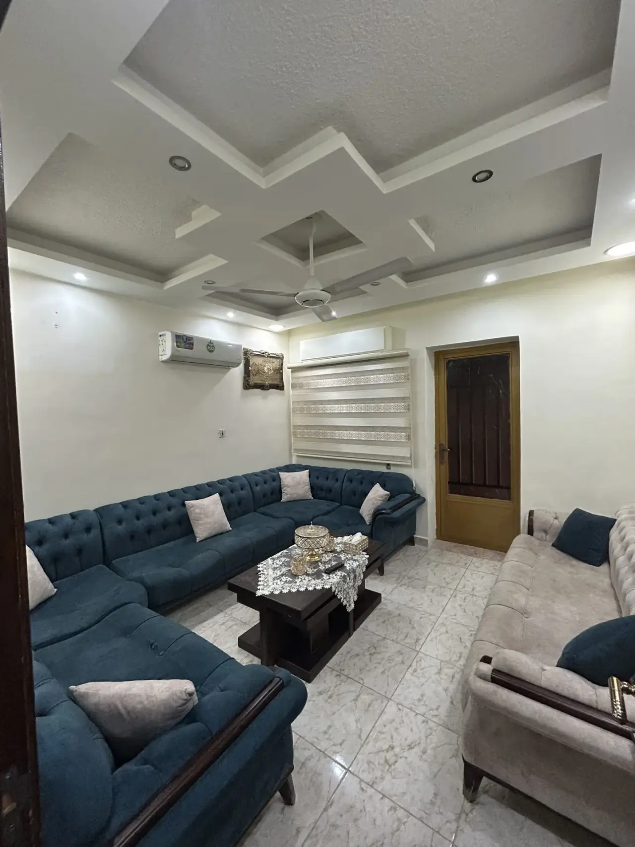 Apartment for sale in Al Sakaneyeh 9 – photo 3