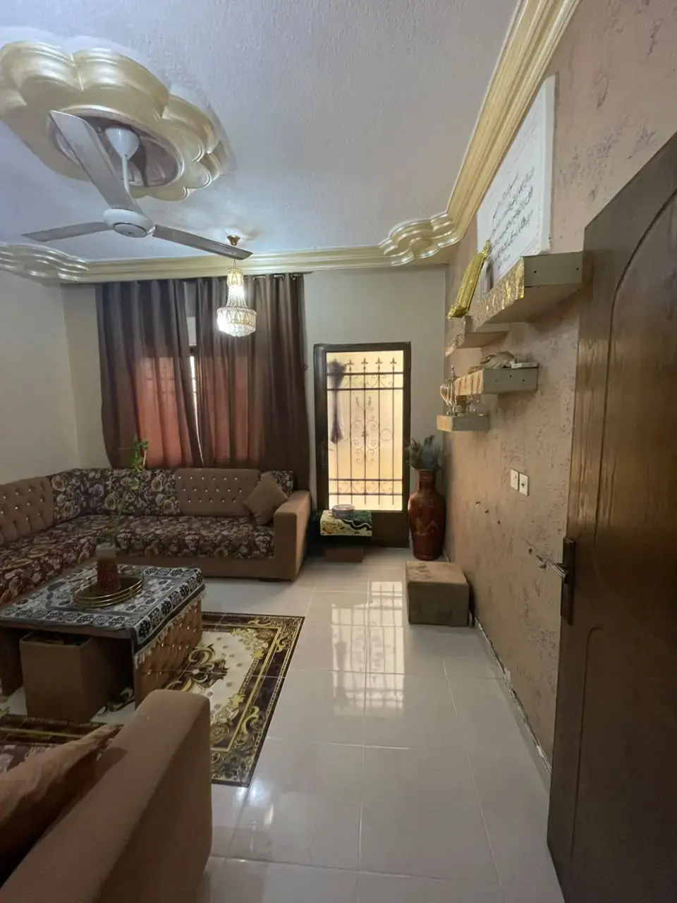 Apartment for sale in Al Sakaneyeh 9 – photo 3