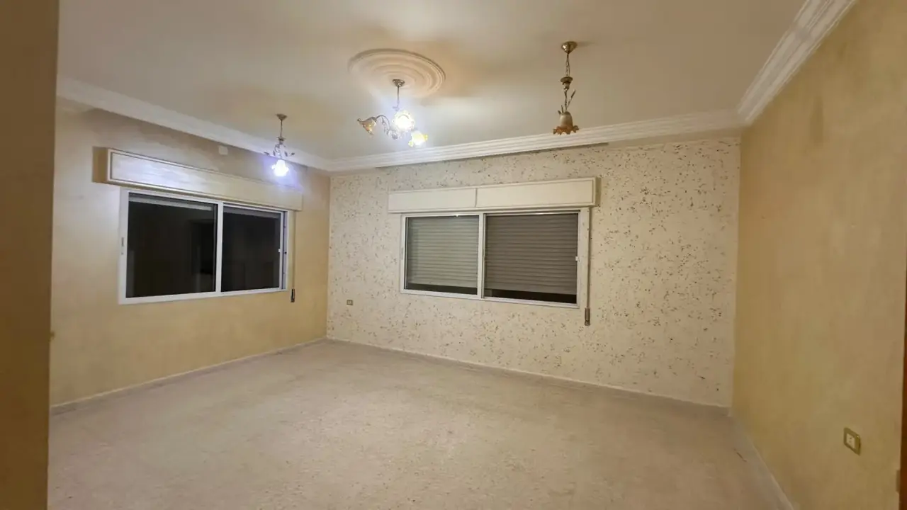 Jerash flat for rent: 184 m², five rooms and three balconies