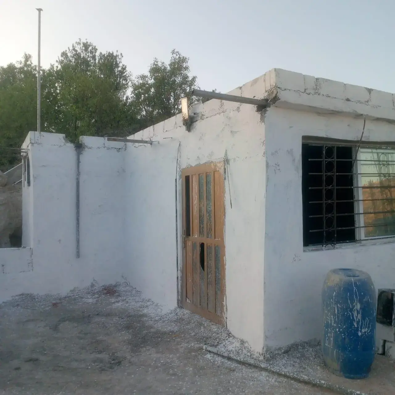 Ajloun farm of 3,350 m² with a small chalet on the Jdeita, Awsara and Ba'oun road