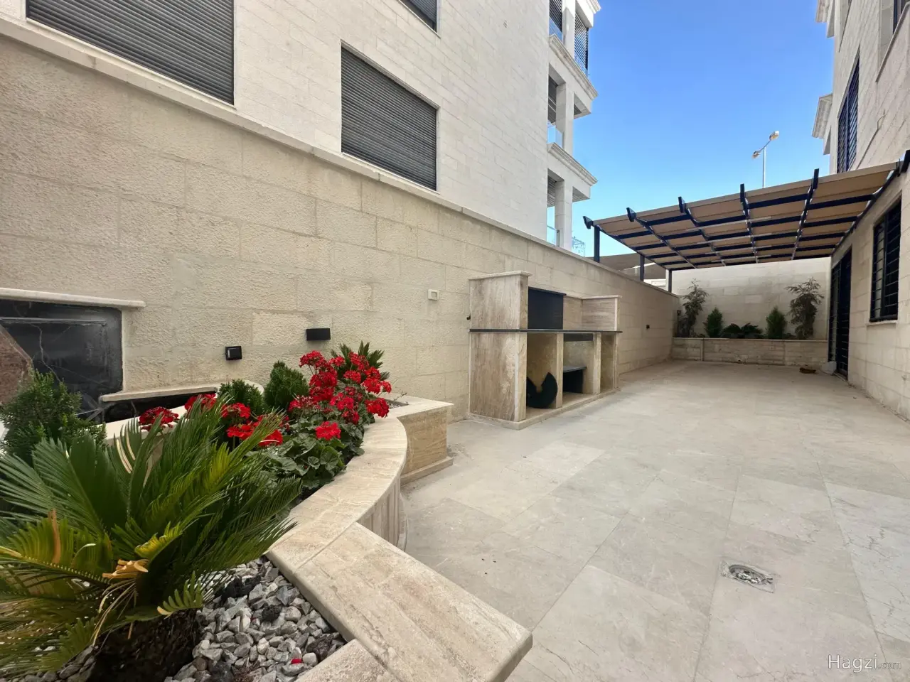 Unfurnished Apartment For Rent In Deir Ghbar #3574