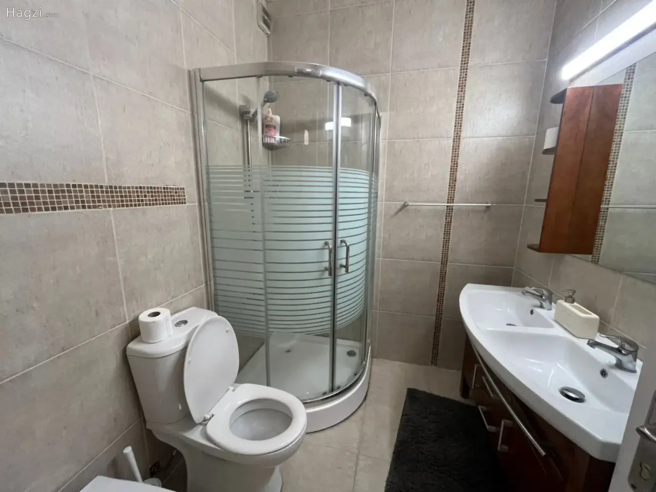 Three bedroom apartment for rent in Abdoun #3570