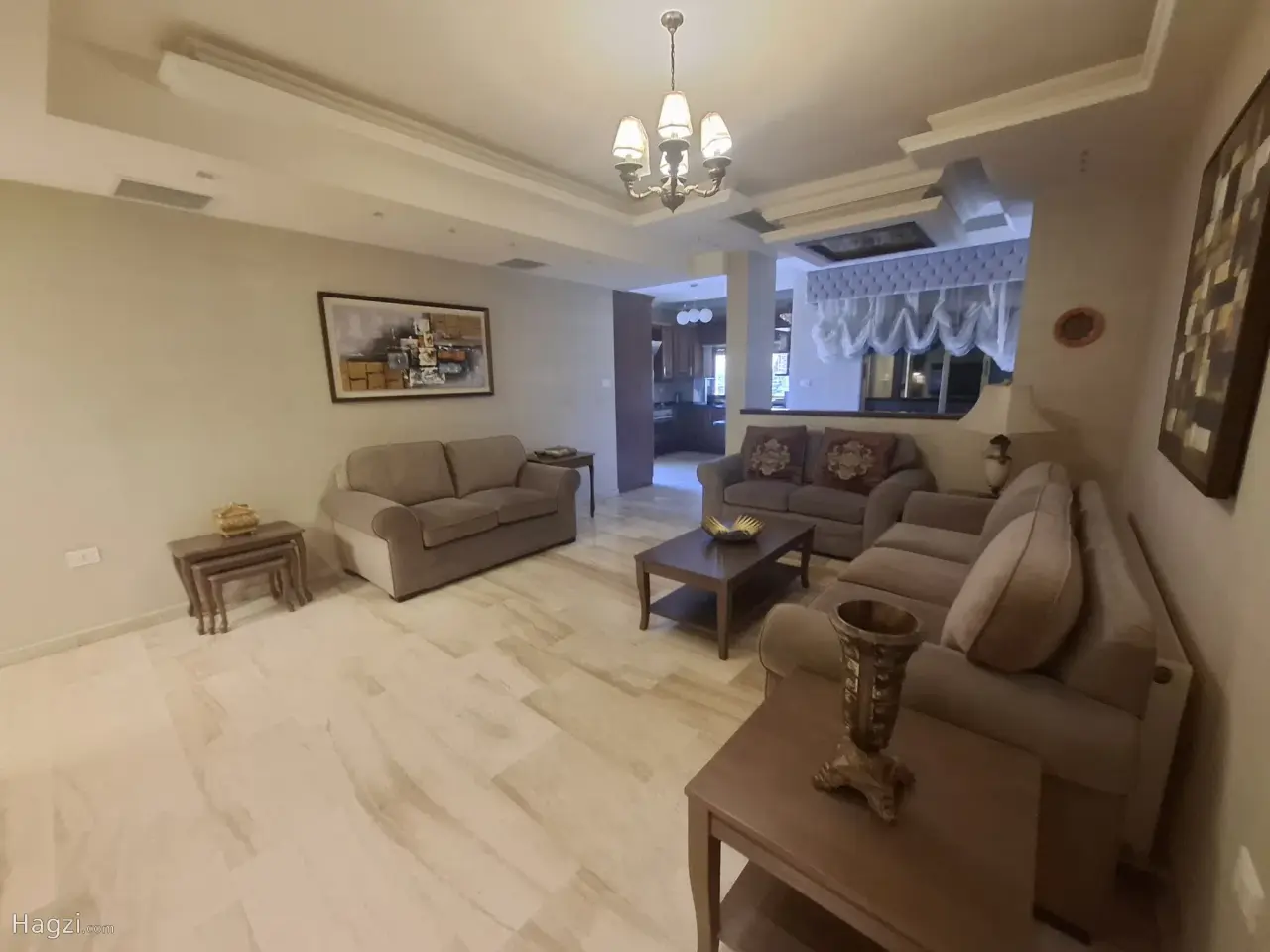 الصورة 10 من 12