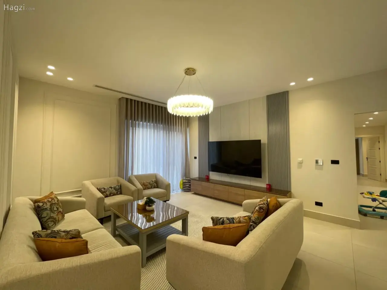 الصورة 3 من 12