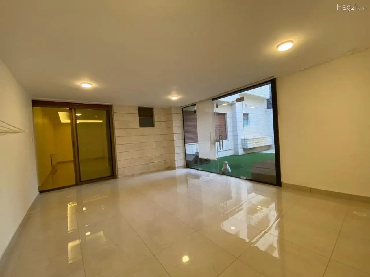 الصورة 2 من 12