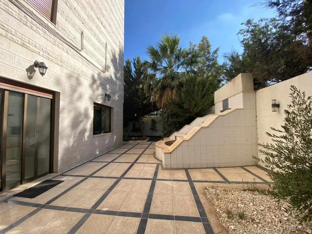 الصورة 8 من 12