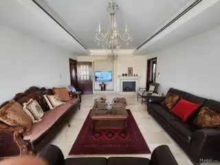 الصورة 11 من 12