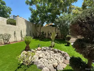 Photograph 9 of 12