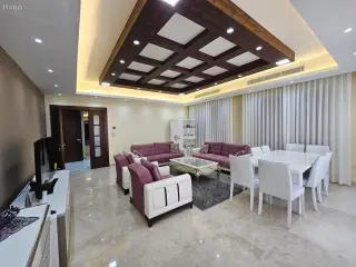 الصورة 2 من 12