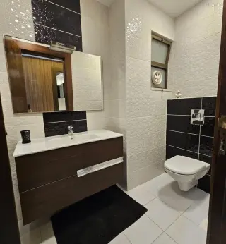 الصورة 4 من 12