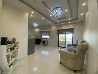 الصورة 4 من 12