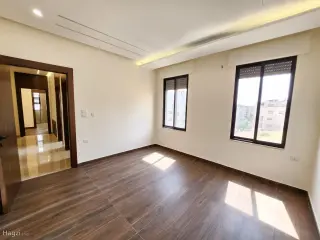 الصورة 3 من 12