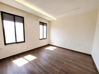 الصورة 4 من 12