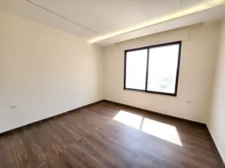الصورة 9 من 12