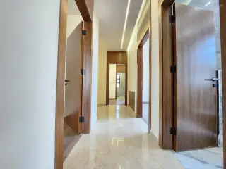 الصورة 2 من 12