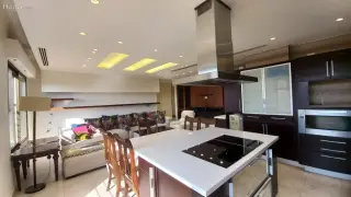 الصورة 12 من 12