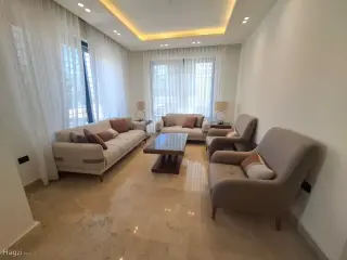 الصورة 8 من 12