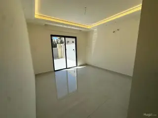 الصورة 9 من 12