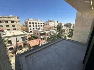 الصورة 1 من 12