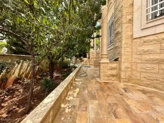Photograph 6 of 12