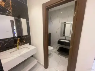 الصورة 2 من 12