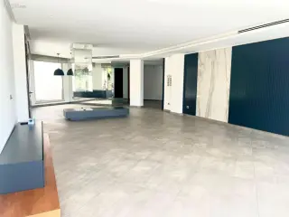 الصورة 2 من 12