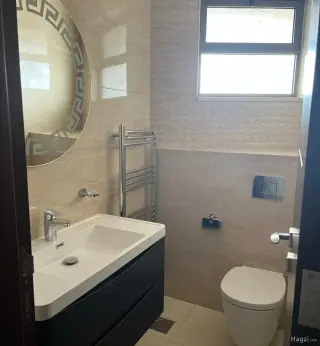 الصورة 11 من 12