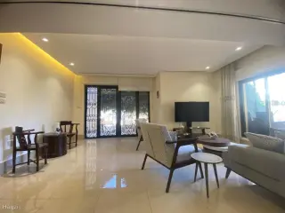 الصورة 2 من 12