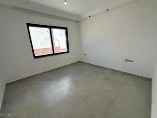 Photograph 12 of 12
