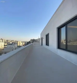 Photograph 2 of 12