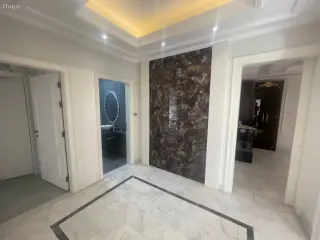 الصورة 2 من 12