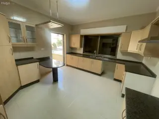 الصورة 4 من 12